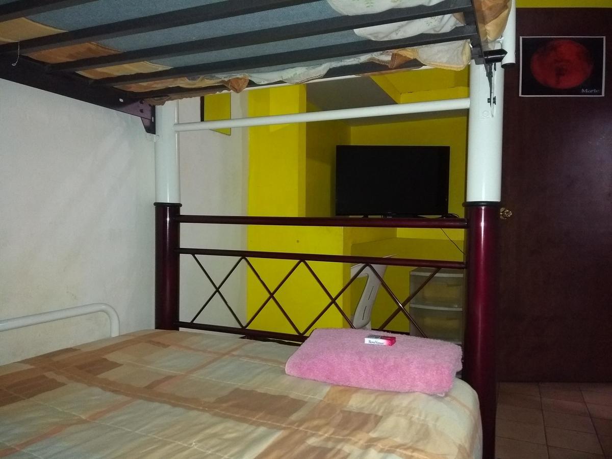 Hostal Casa Anita Guadalajara Exterior photo